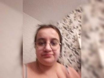 vikaaca webcam model stream image