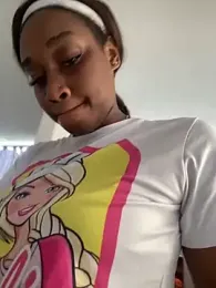 EscorpiLeoncita webcam model stream image