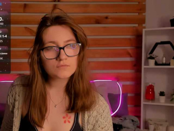 Tararyannn webcam model stream image