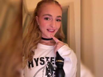 Daria_ webcam model stream image