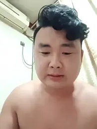 Aconfidentman webcam model stream image