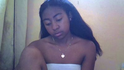Karinah_7 webcam model stream image