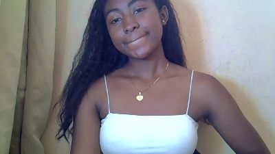 Karinah_7 webcam model stream image