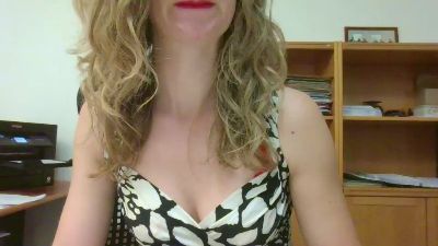 Secretairenue webcam model stream image