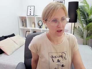 parischerry webcam camsoda model stream image