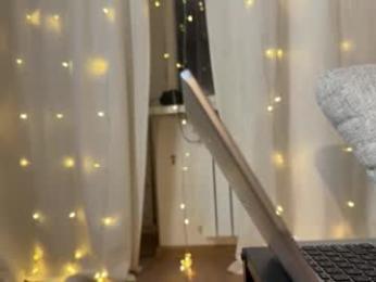 viola_blonde webcam model stream image