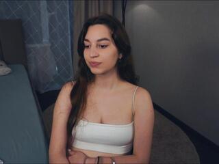 Hild Brookins webcam flirt4free model stream image