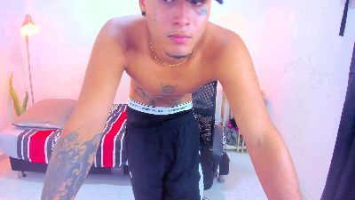 Crow_master00 webcam cam4 model stream image