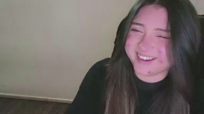 Valentinauwu webcam model stream image