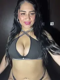 Charlotte_cutee18 webcam model stream image