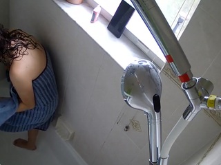 voyeurcam-charleys-bathroom webcam camsoda model stream image