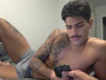suaveces webcam model stream image