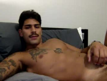 suaveces webcam model stream image