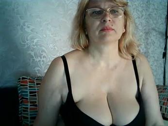 Aline_LoveFlowers webcam model stream image
