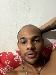 123Loius webcam model stream image