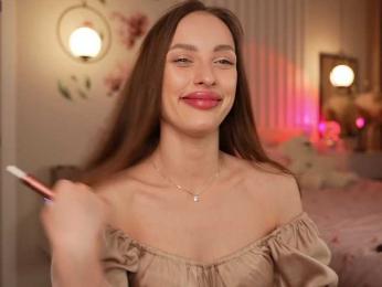 MilaLuxury webcam model stream image