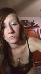 Rilleyy webcam model stream image