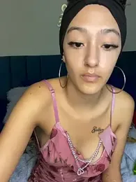CuteBubbles13th webcam model stream image