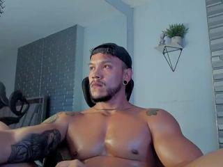 Aron Tayler webcam model stream image