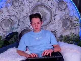 James Raw webcam model stream image