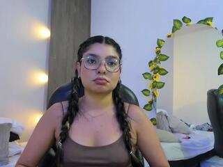 Aiisha A webcam model stream image