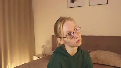 RossieKletschka webcam model stream image