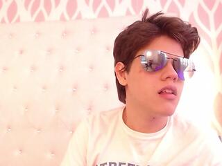 Leonel Stark webcam model stream image