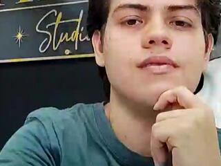 Leonel Stark webcam model stream image