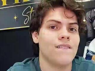 Leonel Stark webcam model stream image