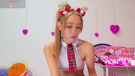 -LOCOMOCO- webcam model stream image