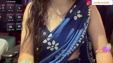 CharmingTania webcam model stream image