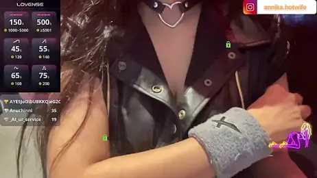 CharmingTania webcam model stream image