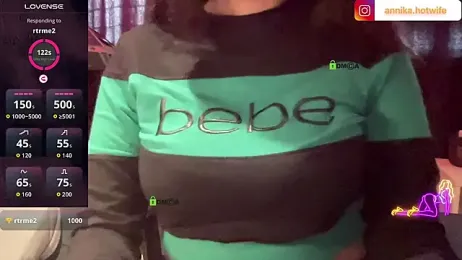 CharmingTania webcam model stream image