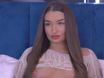 MillaSerene webcam model stream image