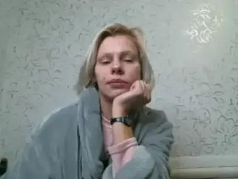 Julie_Silver webcam model stream image