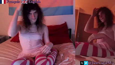 JustCutieMia webcam model stream image