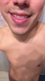 yourlatinbottom webcam model stream image