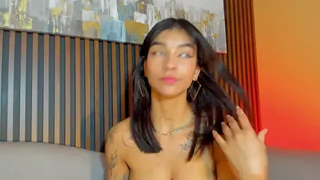 LauraAristizabal webcam stripchat model stream image