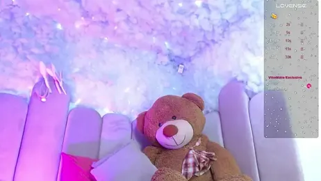 puca_ebony webcam model stream image