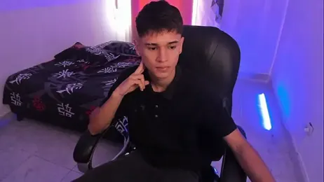 Aron_Boyy webcam model stream image