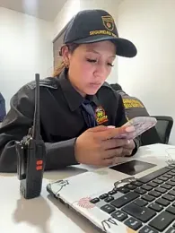 Emily-7_ webcam model stream image