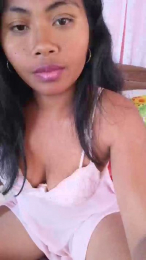 Shaniaha webcam model stream image