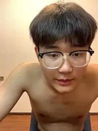 KK-cuteboy webcam model stream image