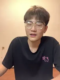 KK-cuteboy webcam model stream image