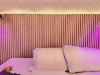 big_tits_in_your_face webcam model stream image