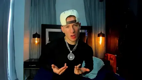 HunterHeat_ webcam model stream image