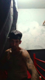Prettyboytatted webcam model stream image