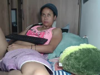 emmasweet95 webcam model stream image
