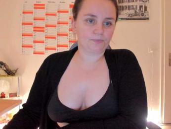 Elieen2 webcam bongacams model stream image