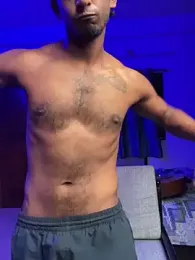 0mniscient webcam model stream image